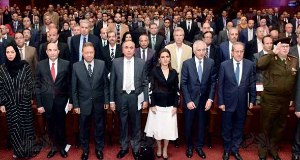 بالفيديو والصور عبد المحسن سلامة فى مؤتمر الاهرام مؤسسة إعلامية ذكية متكاملة سلامة: تدخل الدولة ضرورى لسد الفجوة التمويلية وتطور تقني جديد يشمل تحويل عناصر العمل الي مزيج متكامل متجانس