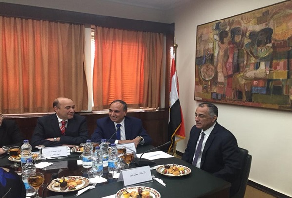 بالصورعبدالمحسن سلامة يستقبل طارق عامر  