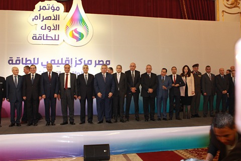 بالصور عبد المحسن سلامة: استمرار انعقاد مؤتمر الأهرام للطاقة سنويًا بعد نجاحه الكبير..ويهنئ فريق العمل