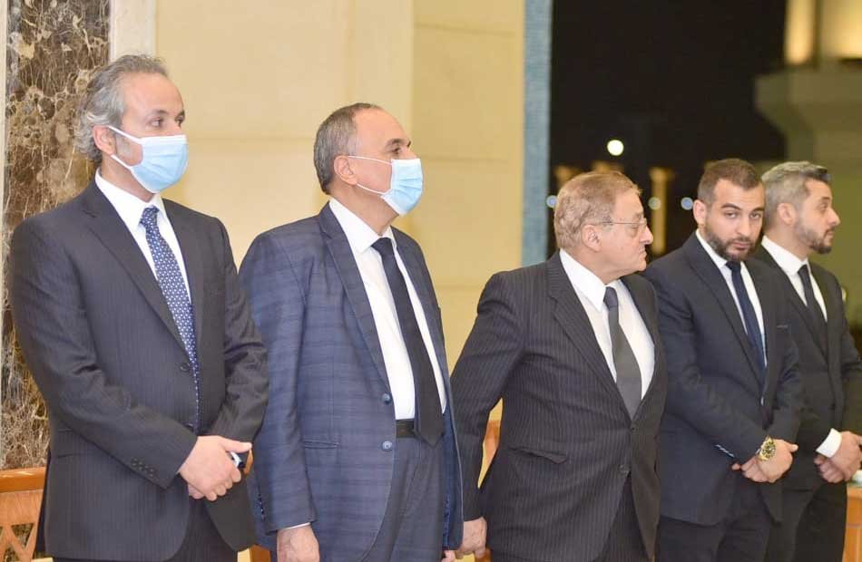 عبدالمحسن سلامة يتلقى واجب العزاء في صلاح منتصر