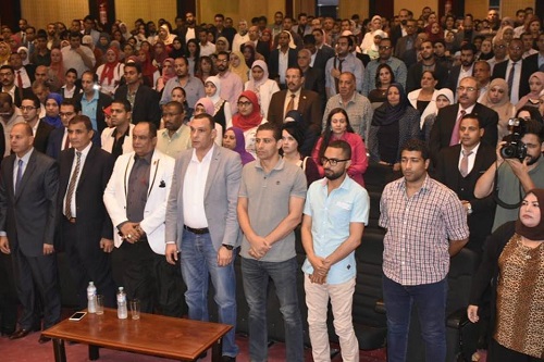 عبد المحسن سلامة للصحفيين الجدد: أخلع رداءك الحزبى على باب النقابة لإعلاء مصلحة المهنة