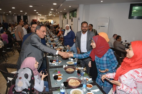 بالفيديو تنفيذا لوعودة الأنتخابية .. عبد المحسن سلامة يفتتح مطعم نقابة "الصحفيين" بعد تطويره وتنظيم إفطار جماعي